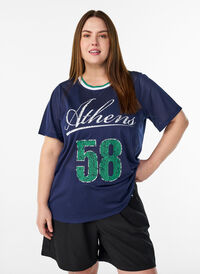 Sporty t-shirt in mesh with front print, Blue, Model