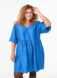 Short dress with texture and short balloon sleeves, Blue, Model