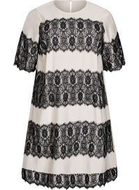 Short dress with contrasting lace panels