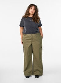 Wide-leg cargo trousers with a high waist, Green, Model