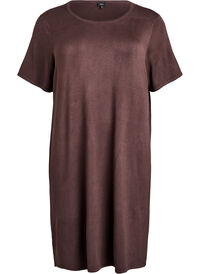 Knee-length knit dress with short sleeves
