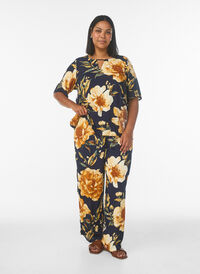 Loose viscose trousers with print, Blue, Model